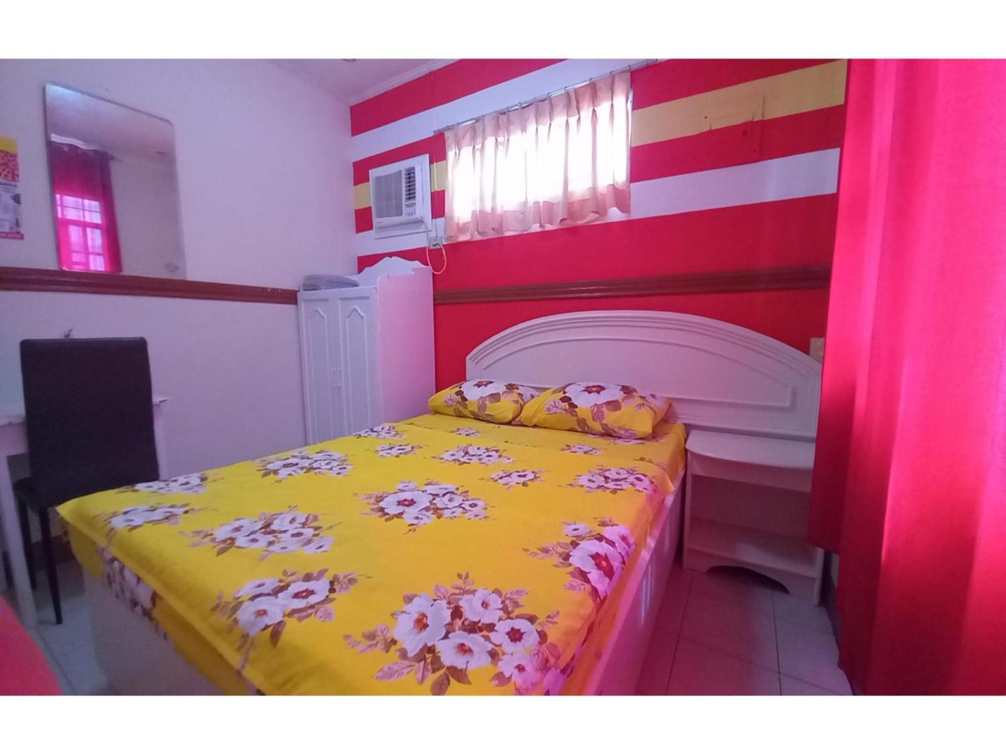 Oyo 1048 Jomckayl Apartelle Naga  Εξωτερικό φωτογραφία