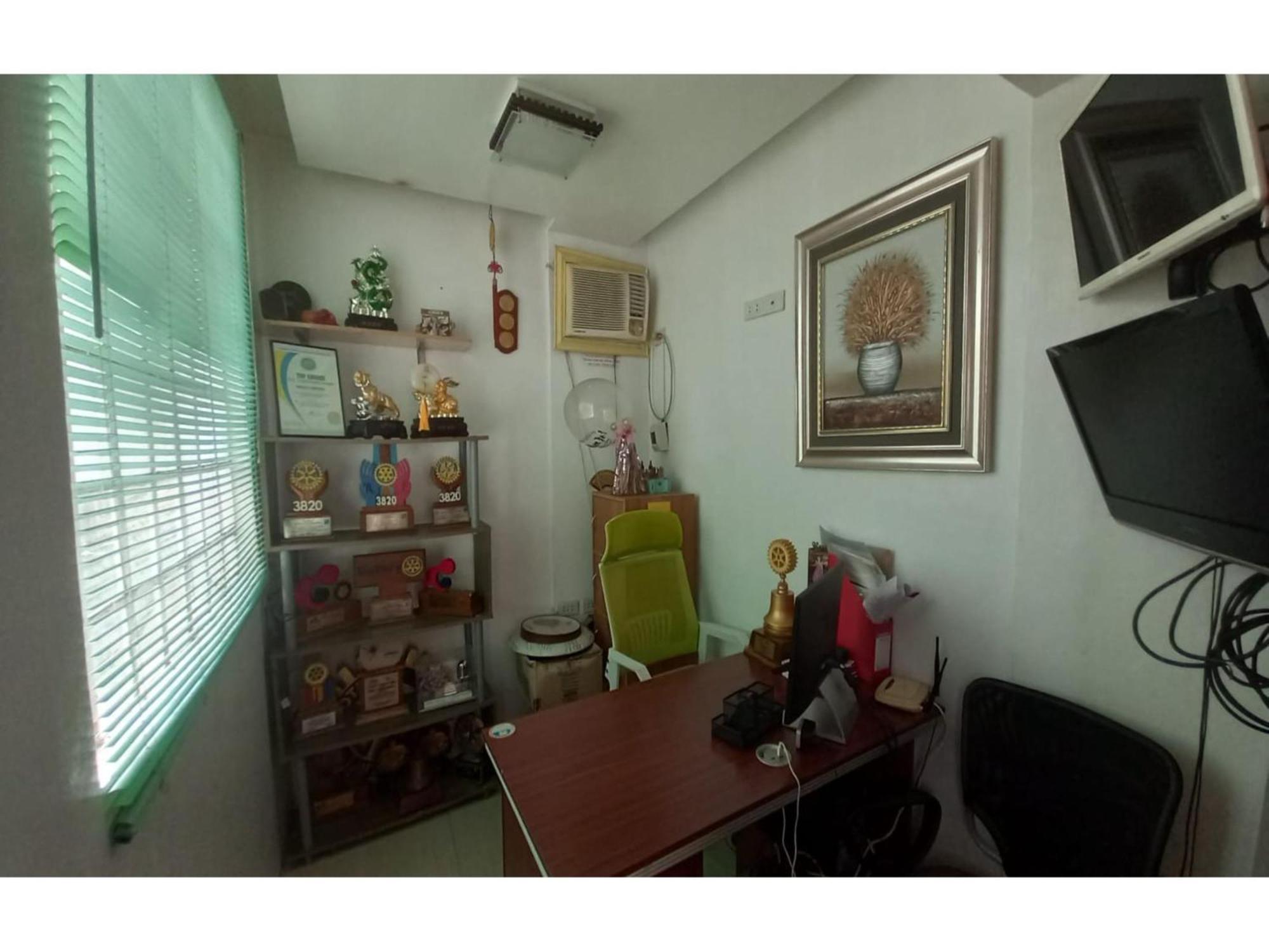 Oyo 1048 Jomckayl Apartelle Naga  Εξωτερικό φωτογραφία